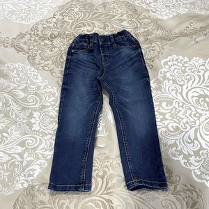 BNWOT MAYORAL SLIM FIT DISTRESSED WASH TODDLER DENIM JEANS
